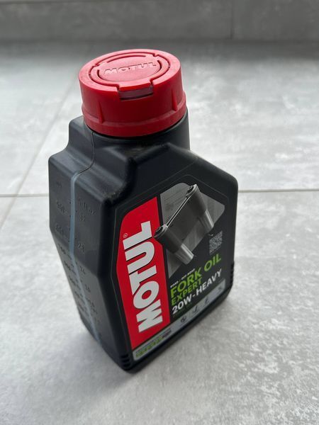 Масло Motul Fork Oil Expert 20W Heavy 2825819408 фото